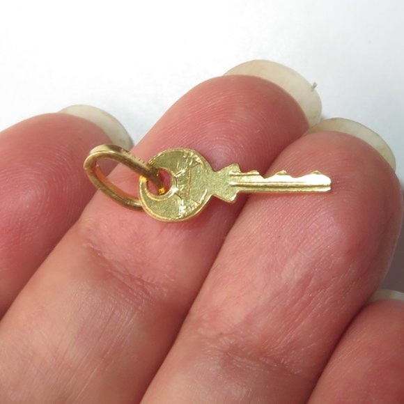 Key Solid Yellow Gold Pendant Charm - Picture 6 of 13